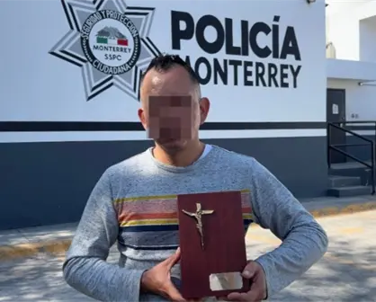 VIDEO | Policía de Monterrey halla mochila con urna con cenizas tras reporte desesperado de ciudadano
