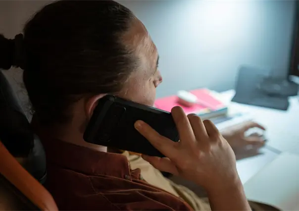 Rescatan a adolescente víctima de extorsión telefónica en Edomex