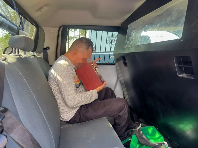 imagen recuadro El hombre relató que la pérdida ocurrió tras una noche en la que estuvo consumiendo bebidas embriagantes. Foto: Policía de Monterrey.