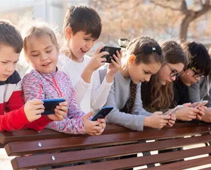 Congreso mexiquense impulsa regulación del uso de celulares en escuelas de educación básica