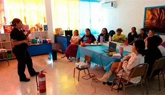 Capacitan a maestros de Santa Catarina en prevención de incendios en escuelas