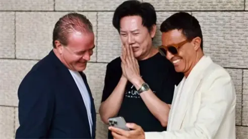 Miss Universo: Raúl Rocha y Nawat Itsaragrisil se reconcilian previo al certamen Miss Universo: Raúl Rocha y Nawat Itsaragrisil se reconcilian previo al certamen