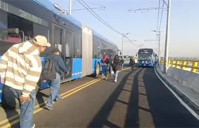 Investigan choque entre dos trolebuses en la ruta Chalco–Santa Marta; suman 26 lesionados