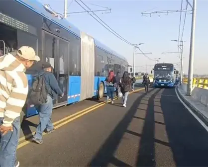 Investigan choque entre dos trolebuses en la ruta Chalco–Santa Marta; suman 26 lesionados