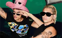 Ca7riel & Paco Amoroso son detenidos por el FBI por grabar un video en pleno vuelo