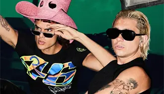 Ca7riel & Paco Amoroso son detenidos por el FBI por grabar un video en pleno vuelo