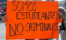 Estudiantes del IPN protestan para exigir liberación de dos jóvenes detenidos durante marcha de Generación Z