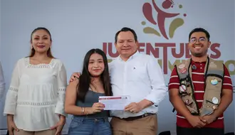 Arrancó el programa Juventudes Renacimiento con becas para universitarios de Mérida