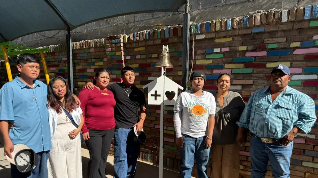 Tres adolescentes en Saltillo vencen la leucemia y tocan la campana de la victoria