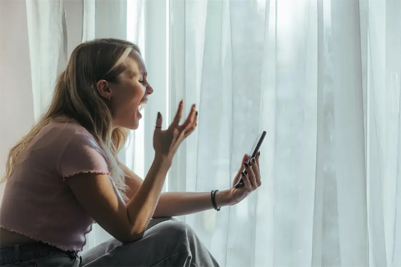 El auge de las nenis en las redes sociales ha generado un debate sobre los riesgos ocultos que implican el comercio informal. Foto: Canva