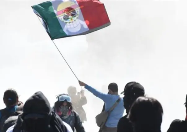 Detenidos en marcha de la Generaci&oacute;n Z enfrentan cargos de homicidio, robo y lesiones, seg&uacute;n Fiscal&iacute;a CDMX