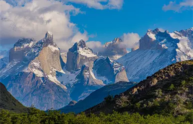 Mueren 2 mexicanos y desaparecen 7 en el Parque Nacional Torres del Paine, Chile