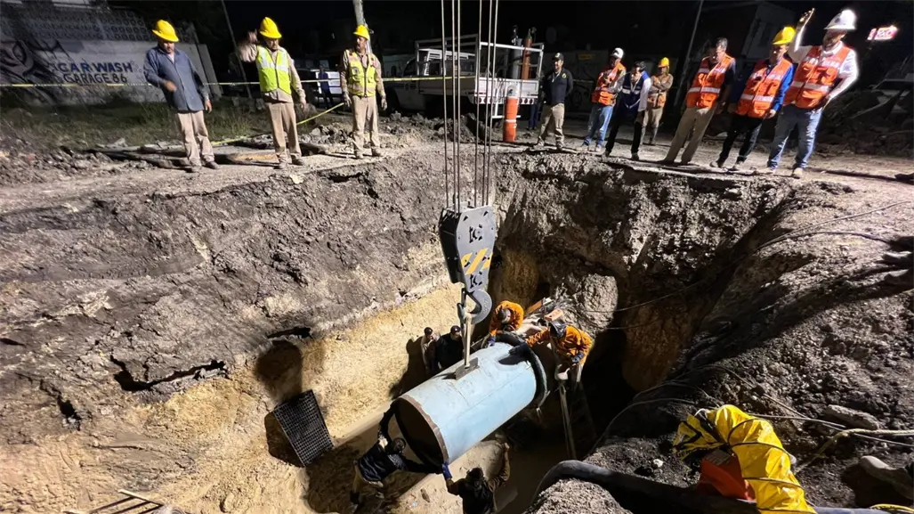 Agua y Drenaje acelera maniobras en Guadalupe y prepara instalación de tubería