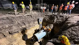 Agua y Drenaje acelera maniobras en Guadalupe y prepara instalación de tubería