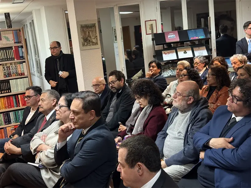 imagen recuadro En la imagen asistentes a la inauguración a la sexta Catedra Alfonso Reyes en la Biblioteca Octavio Paz del Instituto Cultural de México en Madrid, España. Foto: Universidad Autónoma de Nuevo León (UANL)
