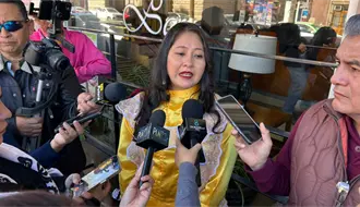 Maestra de Durango denuncia discriminación por parte de su director