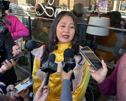 Maestra de Durango denuncia discriminación por parte de su director