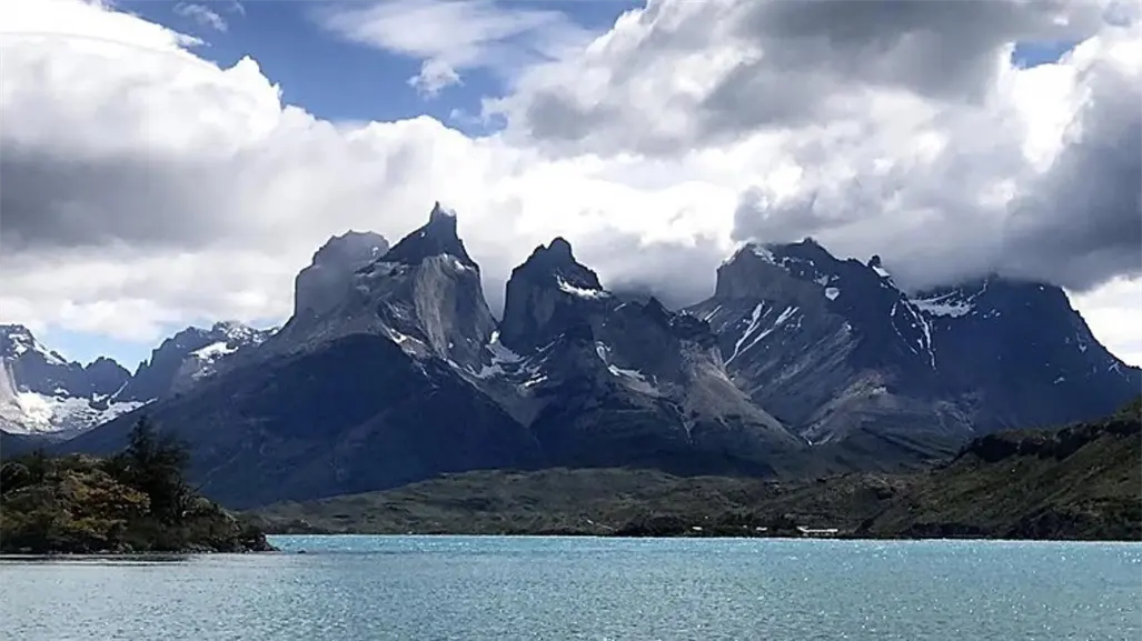 SRE expresa condolencias por la muerte de dos mexicanos tras accidente en Chile