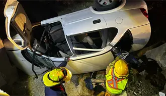 Conductor cae a pozo en la Saltillo-Monterrey al conducir ebrio; queda grave