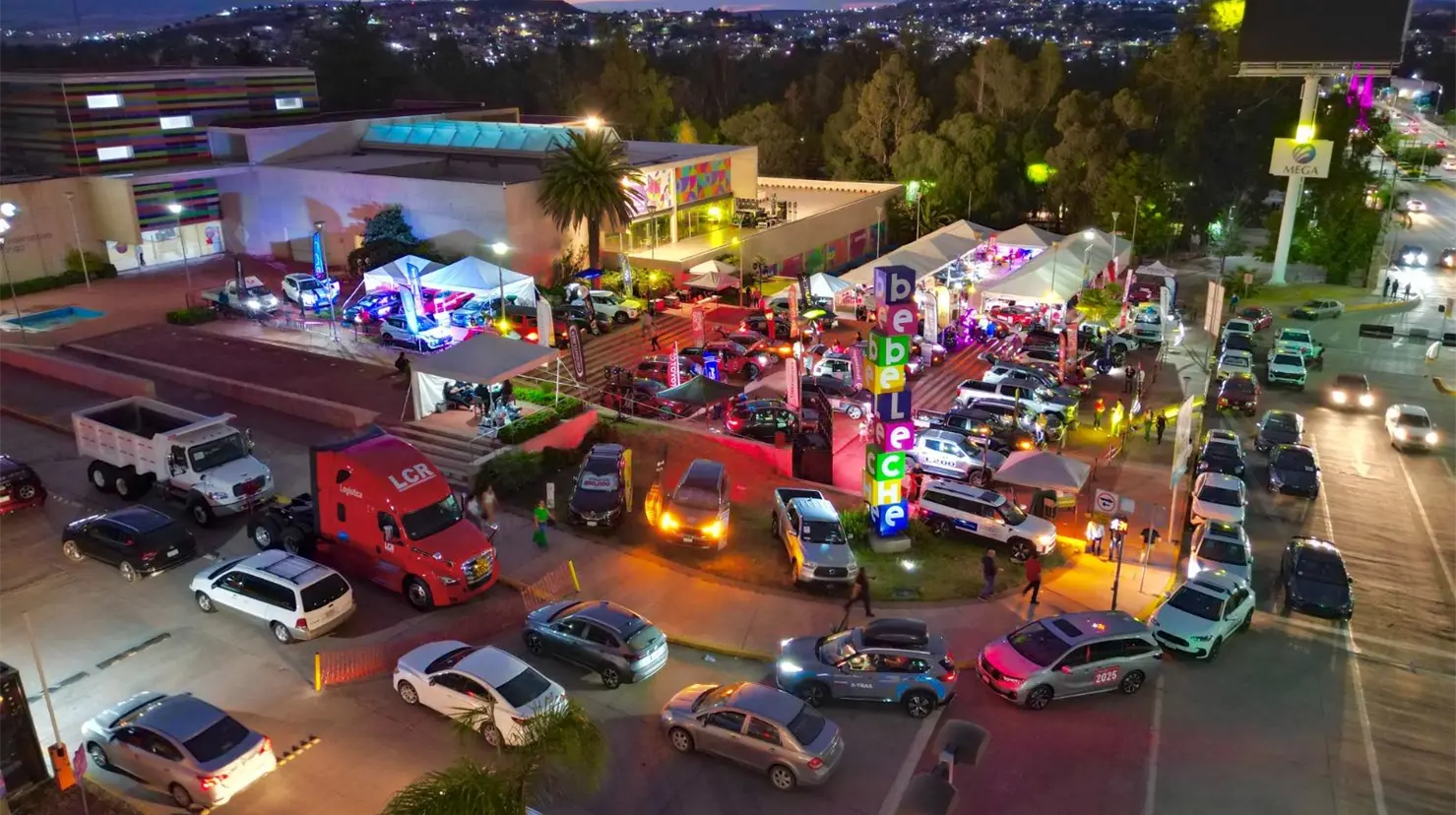 Este fin de semana se llevará a cabo una expo de autos en donde agencias exhibirán sus unidades a la venta. Foto: Cortesía.