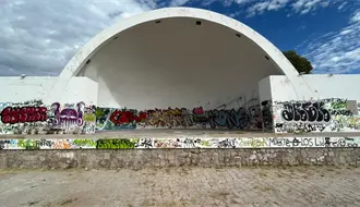 ¿Sigue abandonada la Concha Acústica? Así luce en noviembre de 2025