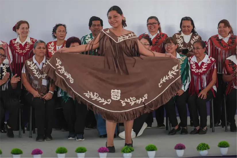 imagen recuadro Prendas de gamuza confeccionadas de los cursos de los CEDIF de Tamaulipas. Foto: Carlos García