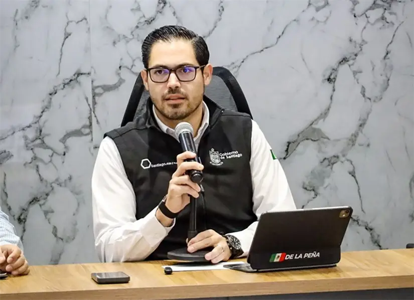 imagen recuadro En la imagen el alcalde de Santiago, David de la Peña, destacó que lo más importante es salvaguardar la vida de los habitantes del municipio. Foto: Gobierno de Santiago