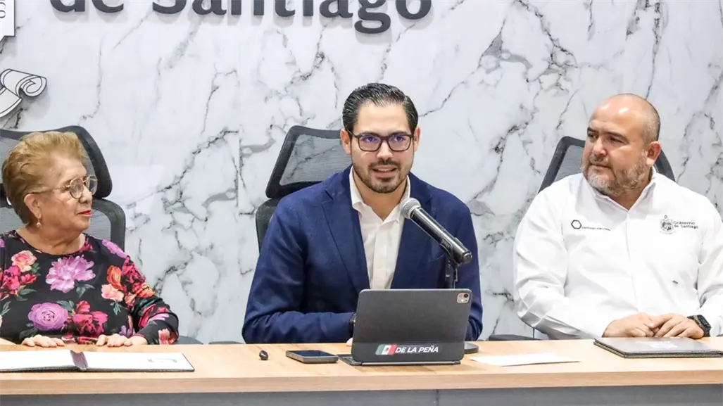 David de la Peña y COESAMED buscan servicios dignos de salud en Santiago, Nuevo León