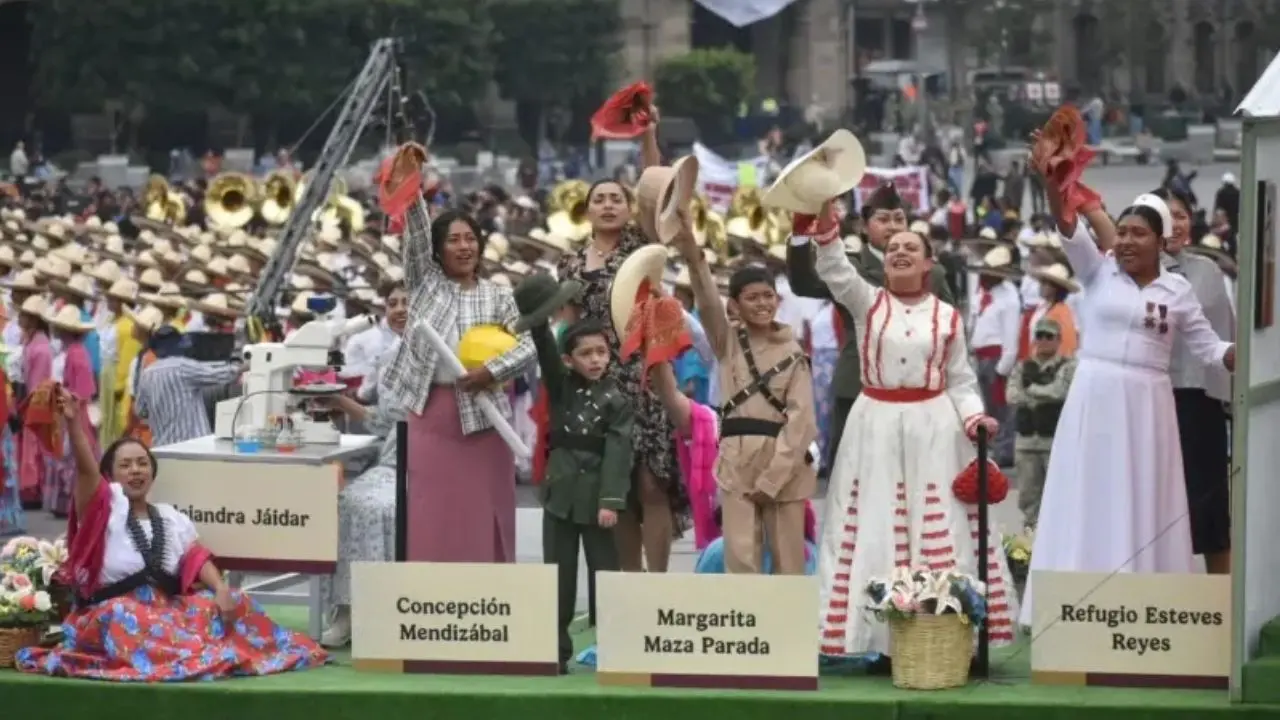 Desfile del 20 de noviembre en CDMX. Foto: PEnrique Pérez