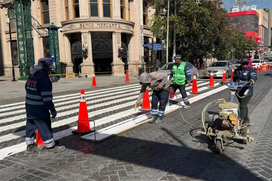 Intensifican acciones de limpieza en el Centro de Monterrey previo al Mundial 2026
