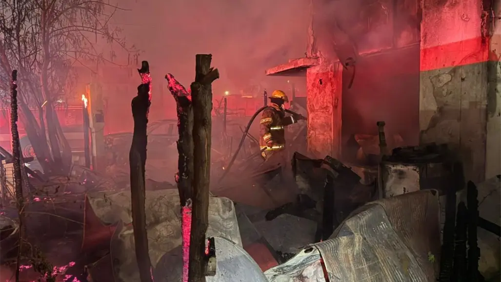 Incendio en Pesquería deja un lesionado y un hombre calcinado