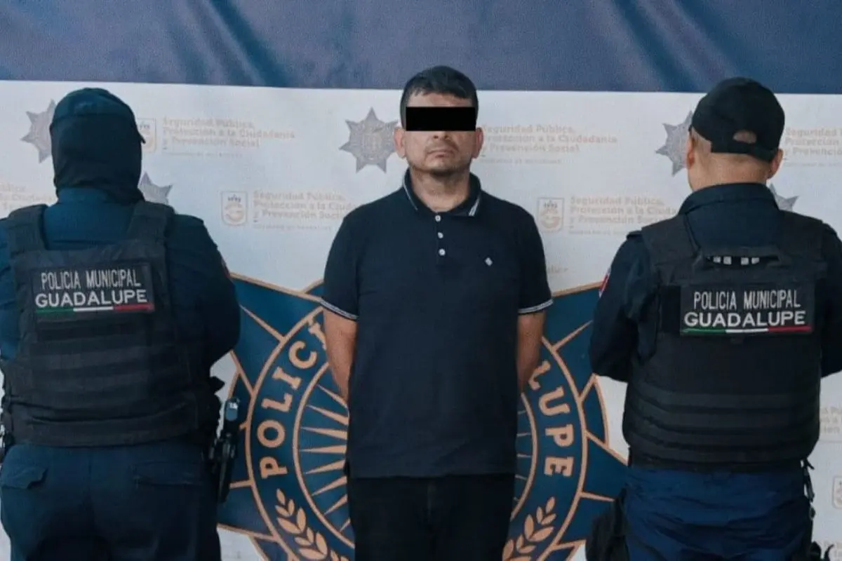 Policías de Guadalupe detuvieron a un hombre señalado por diversos robos a vehículos. Foto: Policía de Guadalupe