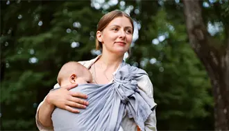 ¿Tienes un bebé recién nacido? Conoce el eficaz método de mamá canguro para cuidarlo