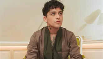 Christian Nodal no fue vinculado a proceso, después de 17 horas sale de juzgados