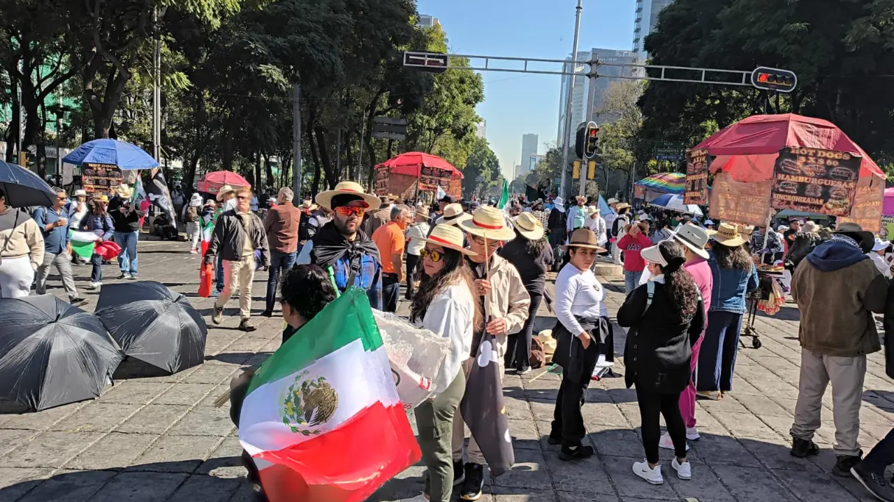 Ciudadanos en la marcha de la Generación Z. Foto: Israel Lorenzana