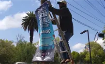 Así buscan disminuir el exceso de pendones en postes y estructuras de la ciudad de Durango Así buscan disminuir el exceso de pendones en postes y estructuras de la ciudad de Durango