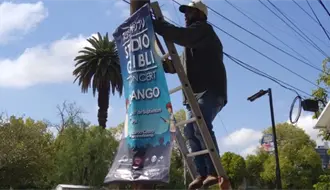 Así buscan disminuir el exceso de pendones en postes y estructuras de la ciudad de Durango