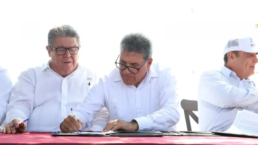 Firma de convenio para el proyecto de la planta de tratamiento | Foto: Secretaría General de Gobierno