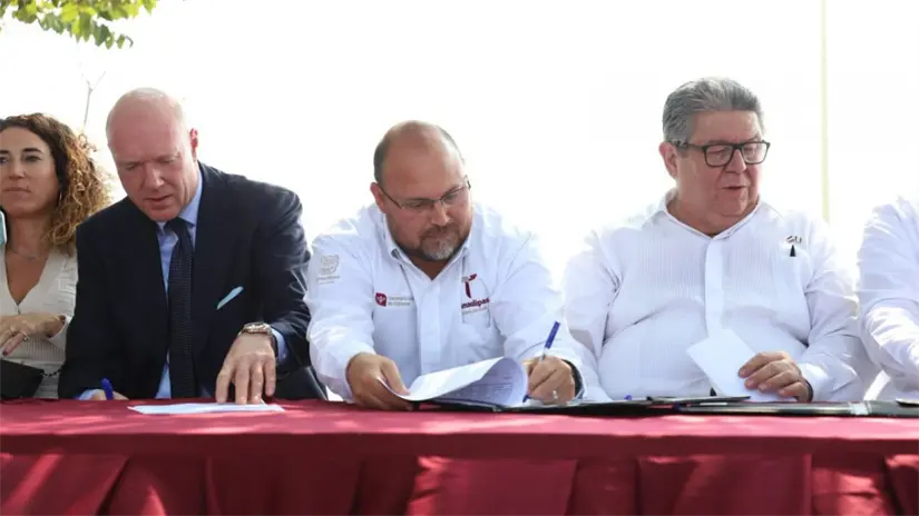 Héctor Joel Villegas González, secretario General de Gobierno firma el proyecto | Foto: Secretaría General de Gobierno