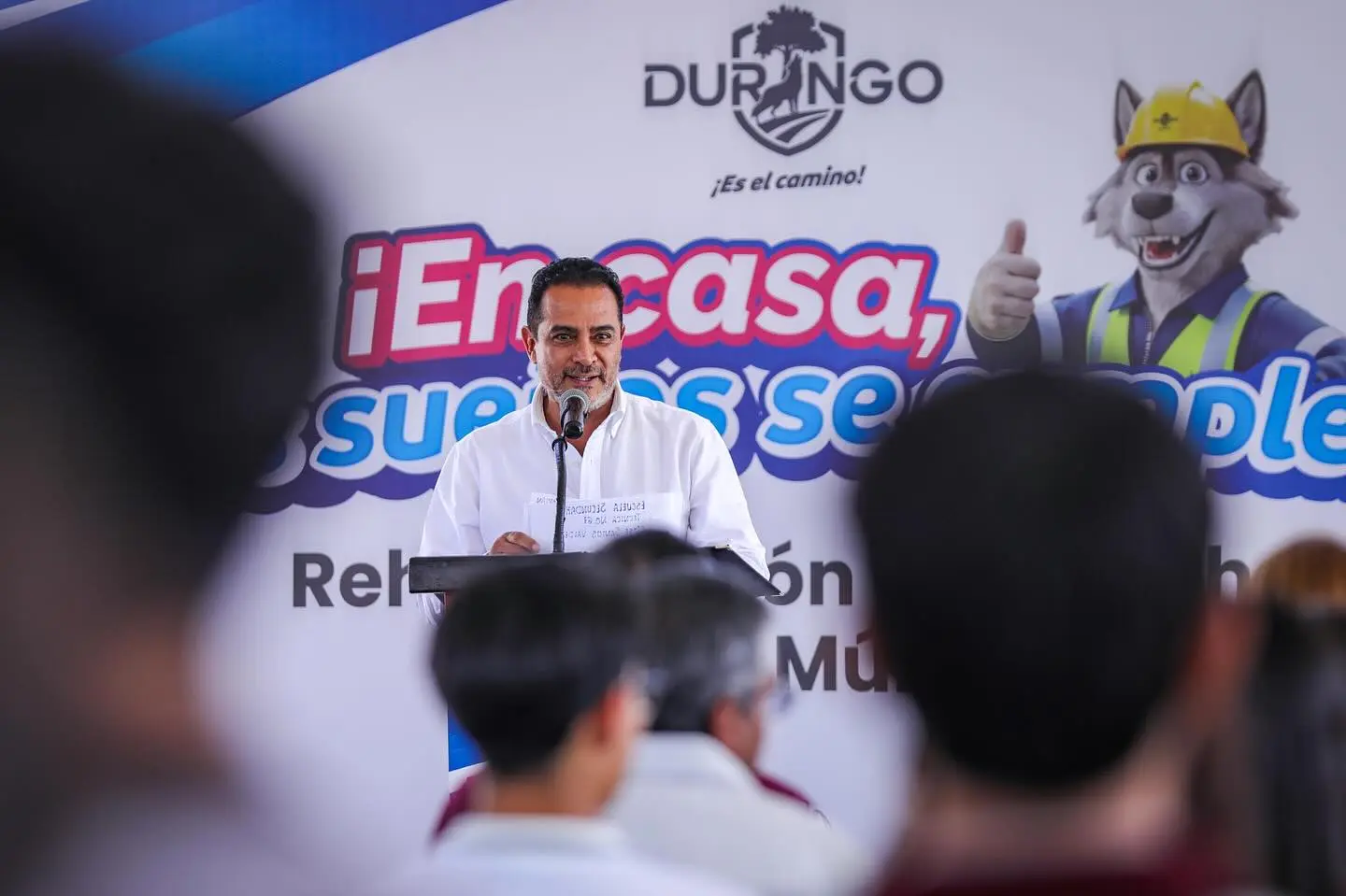 El presidente municipal de Durango dijo que analiza el trabajo de su equipo de trabajo. Foto: Especial.