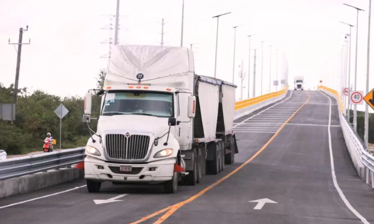Tráiler sobre el nuevo distribuidor vial próximo a inaugurarse en Progreso Foto: Gobierno de Yucatán