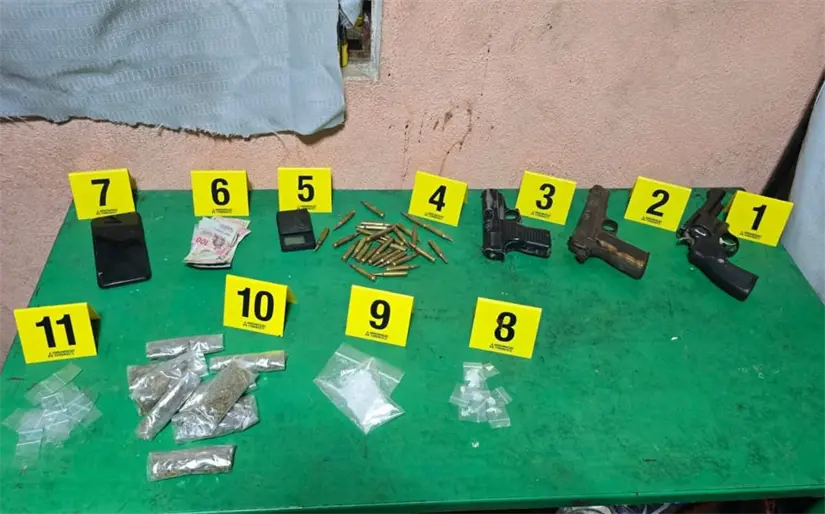 Cateo de vivienda en la colonia 10 de Marzo, en Monterrey. Foto: Fiscalía General de Justicia de Nuevo León