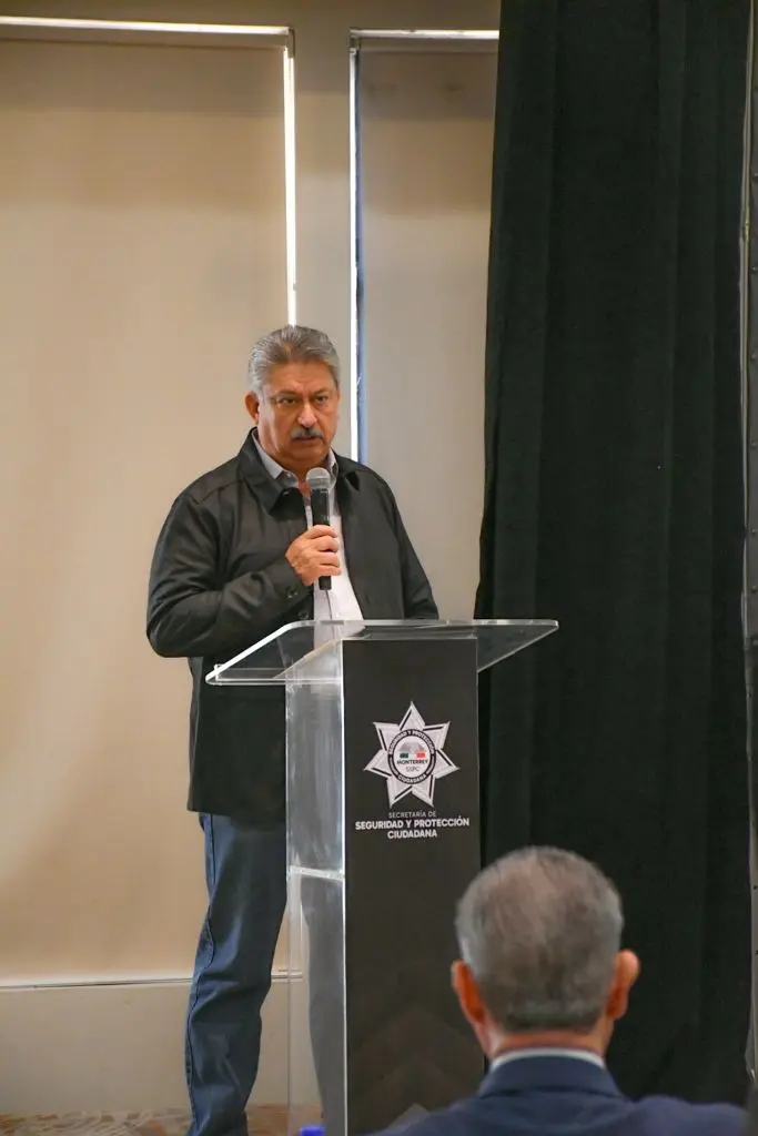 Se detallaron pasos de denuncia inmediata y rutas de comunicación con autoridades. Foto: FGJNL.