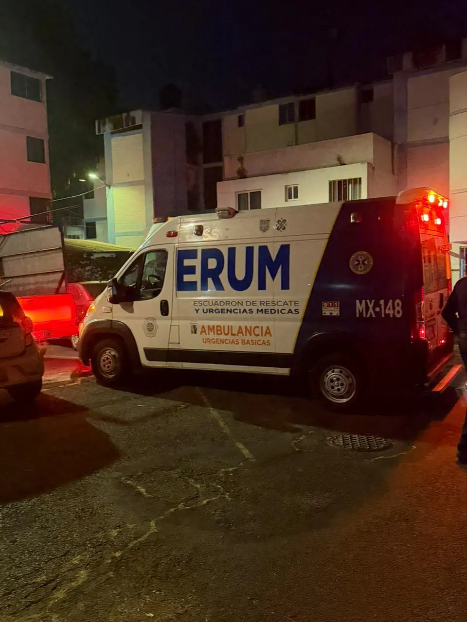 imagen recuadro Personal de emergencias atendieron rápidamente la fuga y revisaron a los habitantes. Foto: Ramón Ramírez