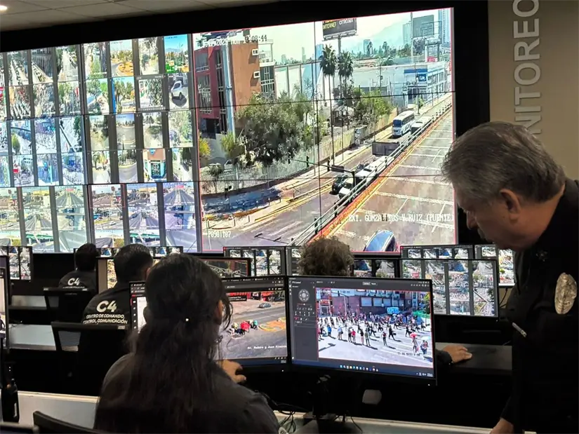 imagen recuadro Con la llegada del Mundial 2026, Monterrey implementa tótems de emergencia para garantizar la seguridad de ciudadanos y turistas. Foto: Vianney Carrera