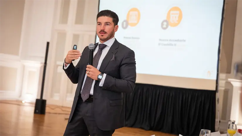 El gobernador Samuel García en encuentro con líderes empresariales. Foto: Gobierno de Nuevo León