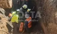 Rescatan con vida a obrero atrapado tras deslave en obra de drenaje en Ecatepec