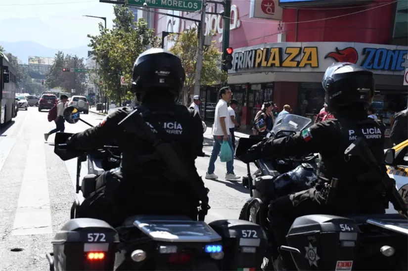 Elemento de Tránsito apoyando en la movilidad vehicular 