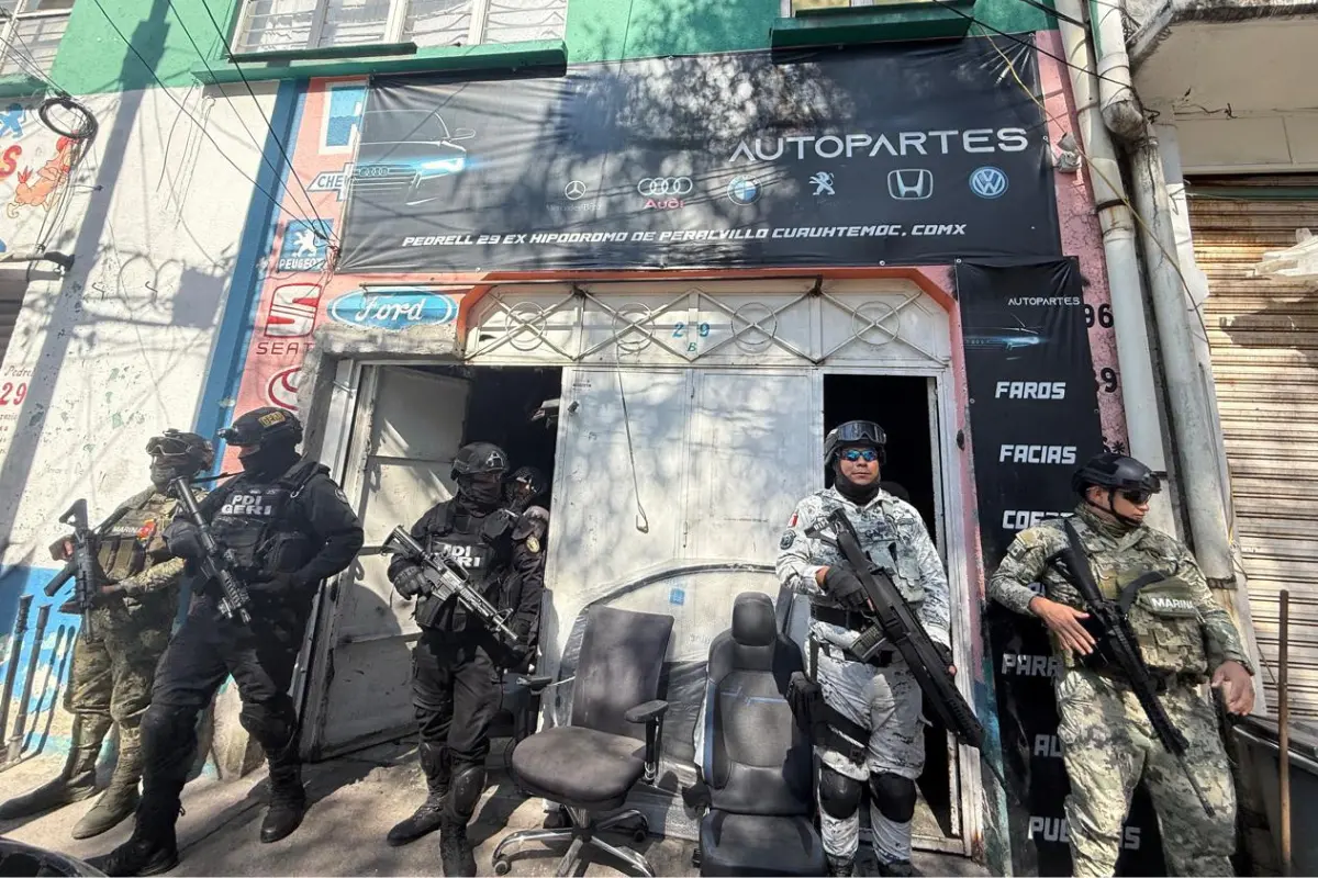 Aseguran 140 toneladas de autopartes ilícitas en la CDMX. Foto: Luis Antonio Alfaro