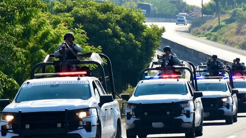 Un operativo de inteligencia permitió ubicar y detener a un presunto líder criminal con órdenes por homicidio. Foto: SEDENA